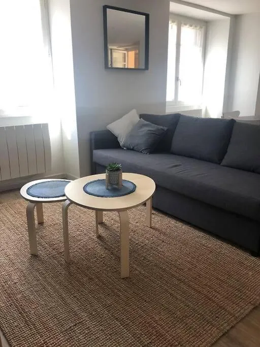 Superbe Appartement La Cote-Saint-Andre 0*,